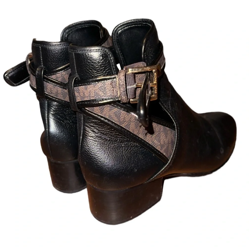 Michael Kors Britton Bootie - Picture 3 of 5